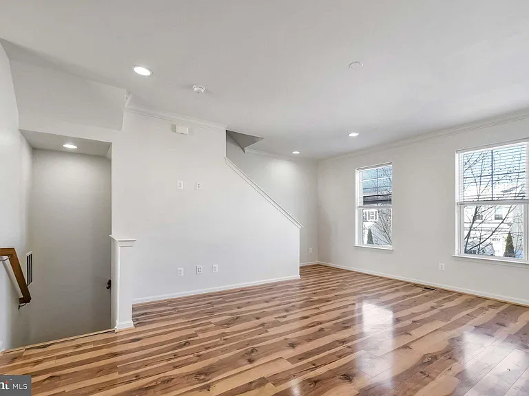117 Gristmill Ct — Photo 10