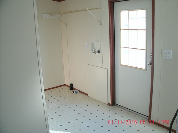 5th image of 109 E Highway 60 #5
