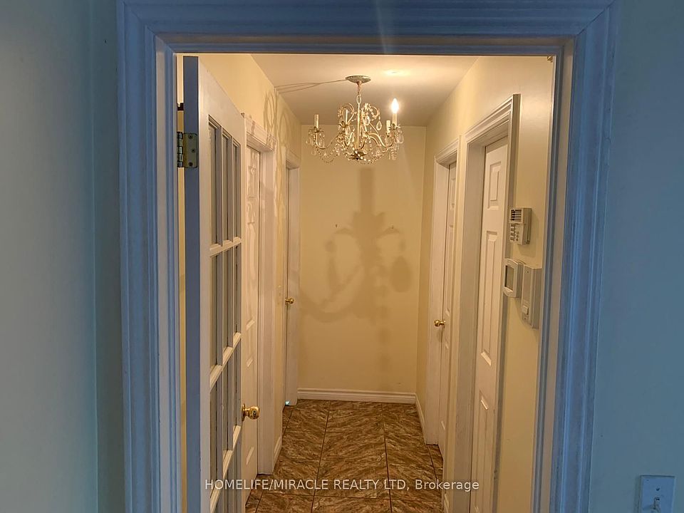 1st image of 2392 Askin Ave