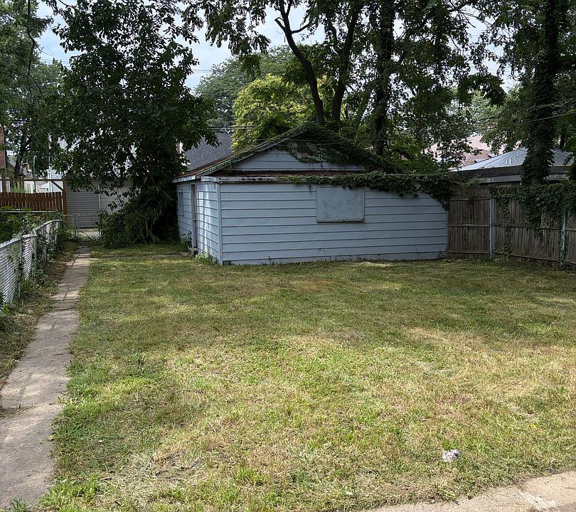 2nd image of 12446 S Lowe Ave