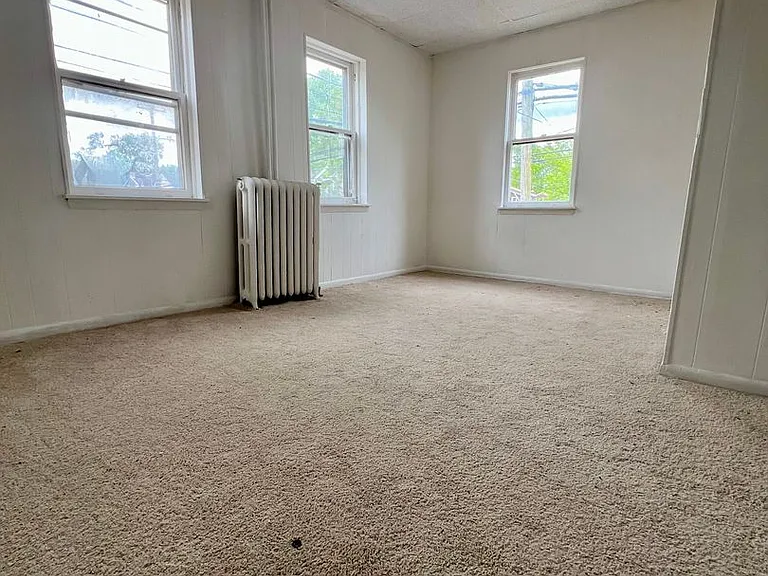 Clifton Ave 1001 — Photo 16