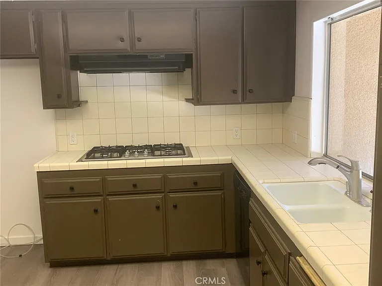 2114 Forbes Ave — Photo 12