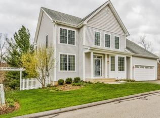 2 Gettysburg Rd, Southbury, CT 06488