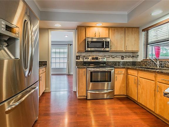 4th image of 13511 Clubside Dr