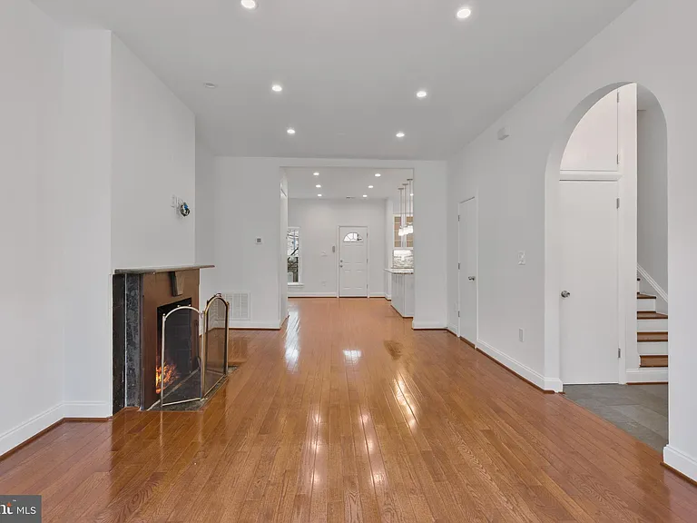 1339 Corcoran St NW — Photo 8