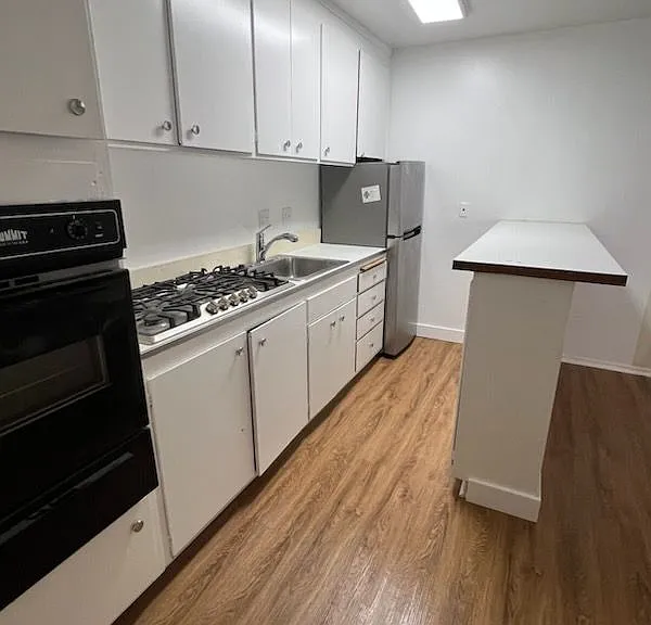 380 Euclid Ave. — Photo 14
