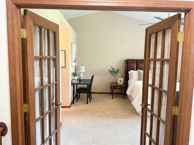 14615 Colonial Pkwy — Photo 11