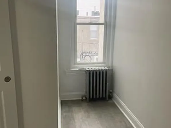 2706 N Front St, Philadelphia, PA 19133