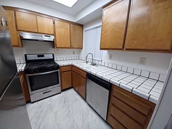 5th image of 6212 Civic Terrace Ave #B
