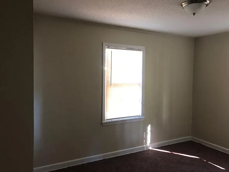 1423 Oberle Ave — Photo 22