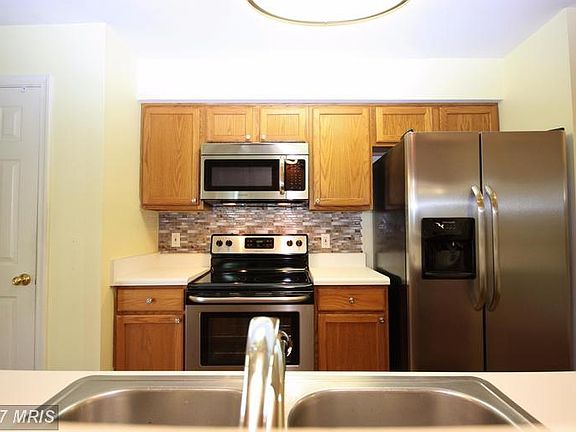 4th image of 3620 Sherbrooke Cir #9-202