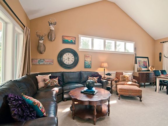 3rd image of 227 208th Ave NE
