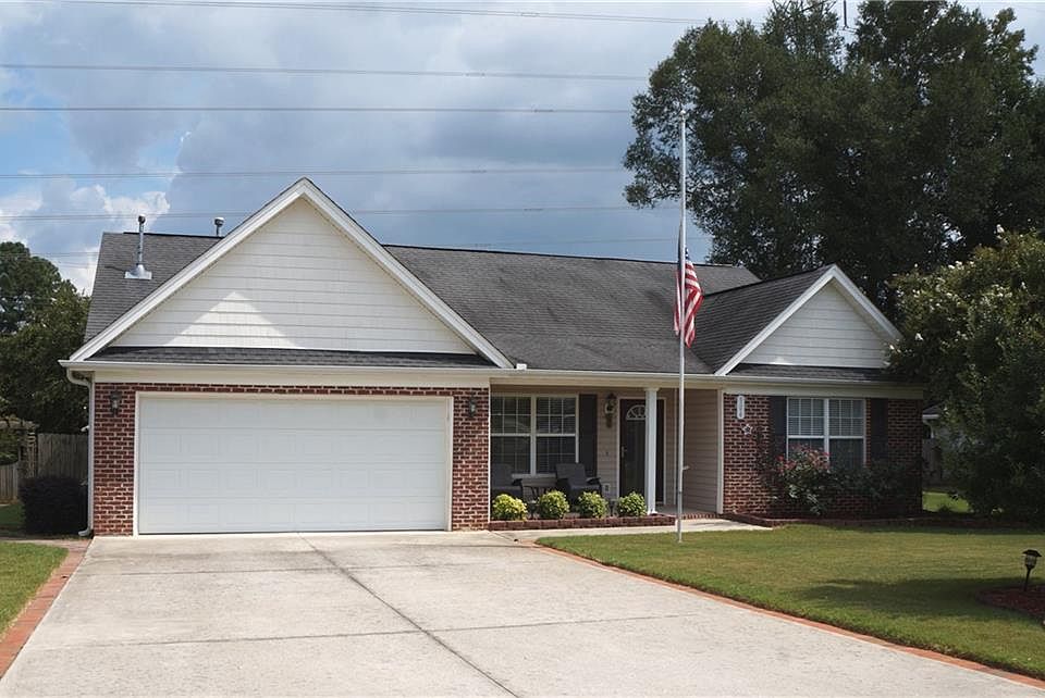 1st image of 104 Glen Arbor Dr