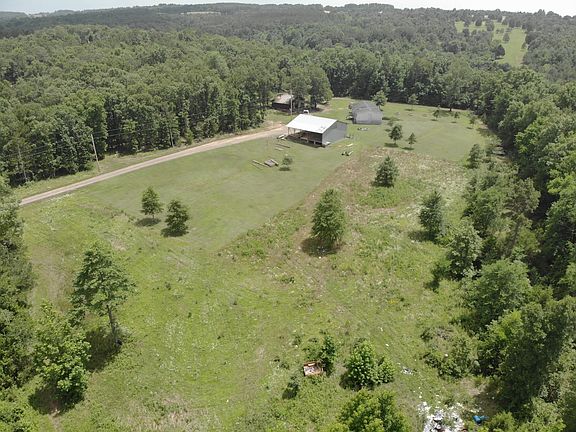 3rd image of 140 Grant Ln