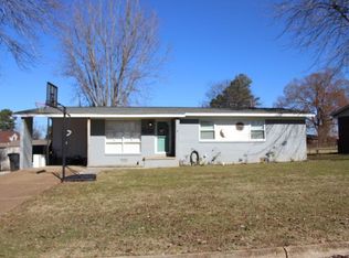 2005 Covington Dr, Florence, AL 35630