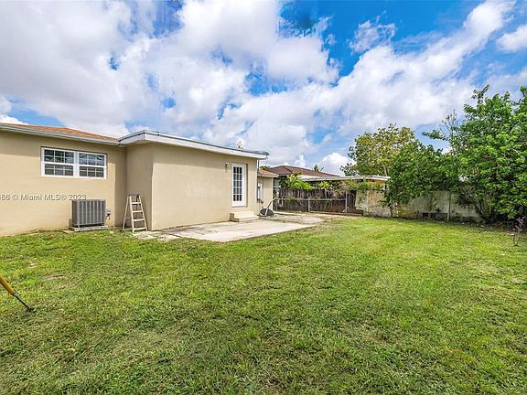 5th image of 9025 NW 35th Ct