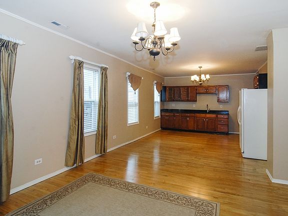 2nd image of 2425 N Clybourn Ave #2REAR
