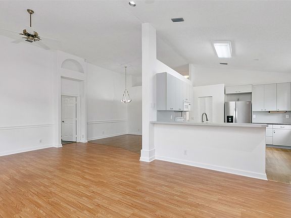 4th image of 6500 Flamingo Way