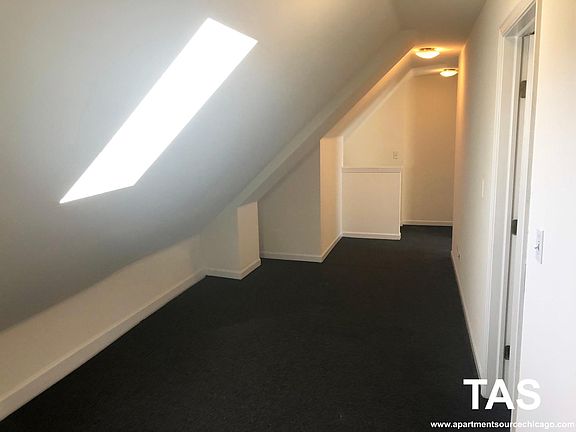 5th image of 2336 N Milwaukee Ave #63nzae5ha