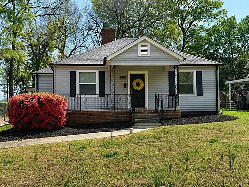 2405 Greenland Ave Photo 1