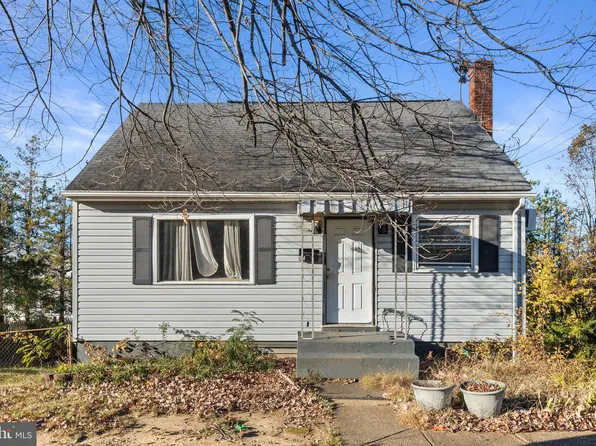 1304 Cobb Ct, Woodbridge, VA 22191