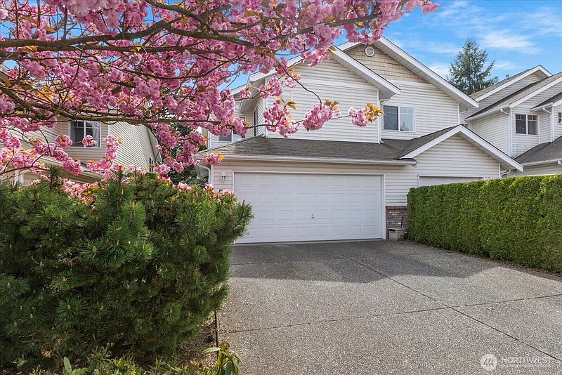 3rd image of 15414 35th Avenue W #54