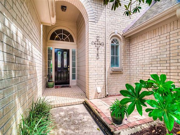 3rd image of 20823 Medallion Pointe Dr