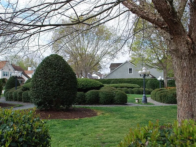 948 Allendale Dr — Photo 24