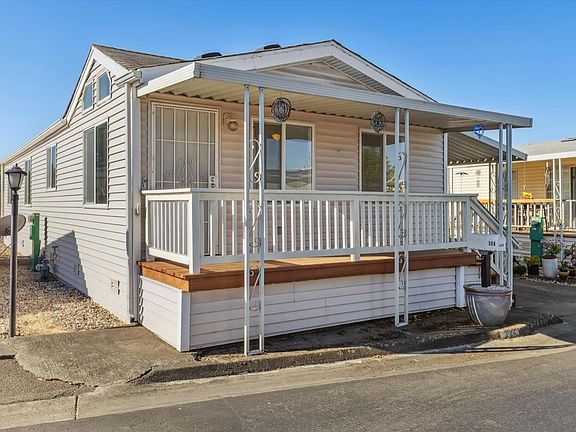 3rd image of 324 Aileen Avenue