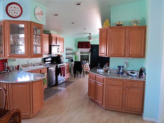 3rd image of 13858 E 49th Dr
