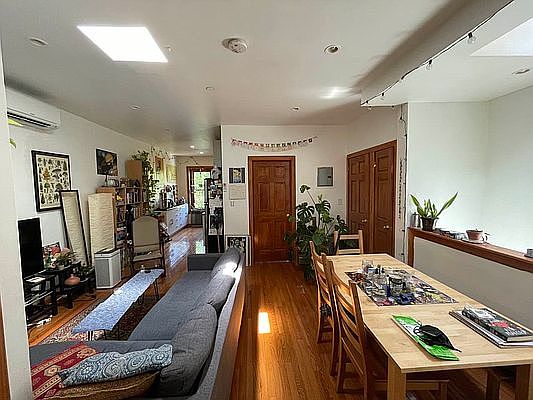 1st image of 405 Clermont Ave APT 4