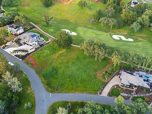 3rd image of 23725 Hogan Rd