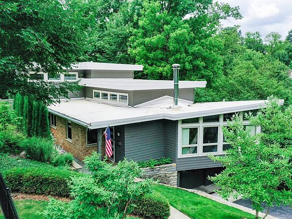 2nd image of 4817 Beverly Hill Dr