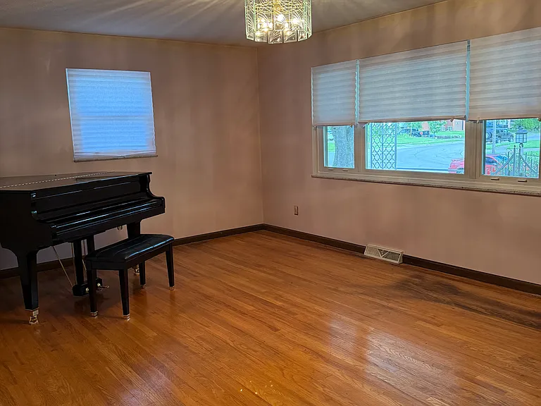 4036 Anthony Ct N — Photo 12