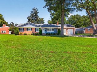 35 Shore Park Dr, Newport News, VA 23602