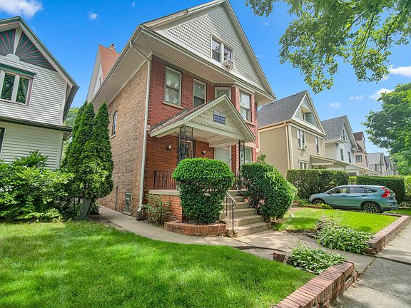 3rd image of 1029 Garnett Pl #232