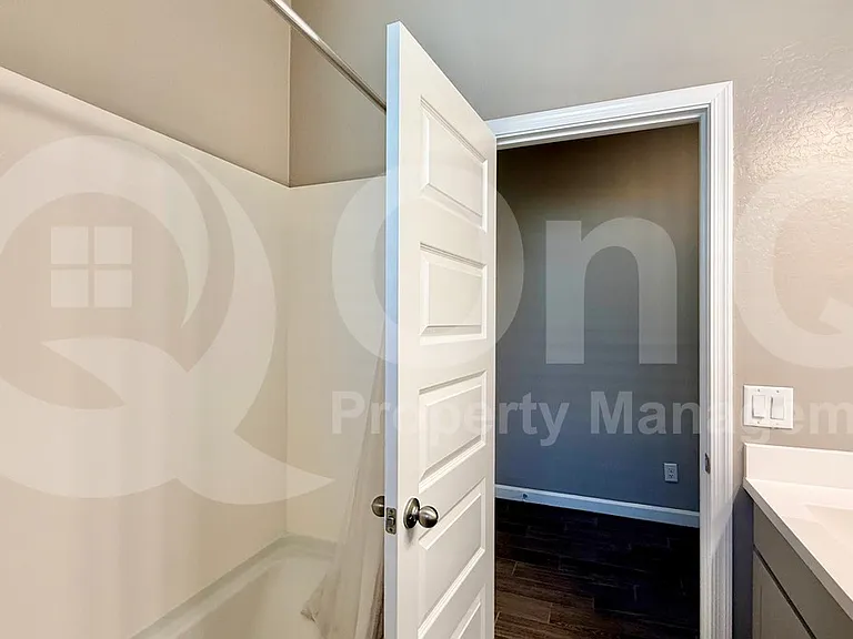 40847 W Hillman Dr — Photo 18