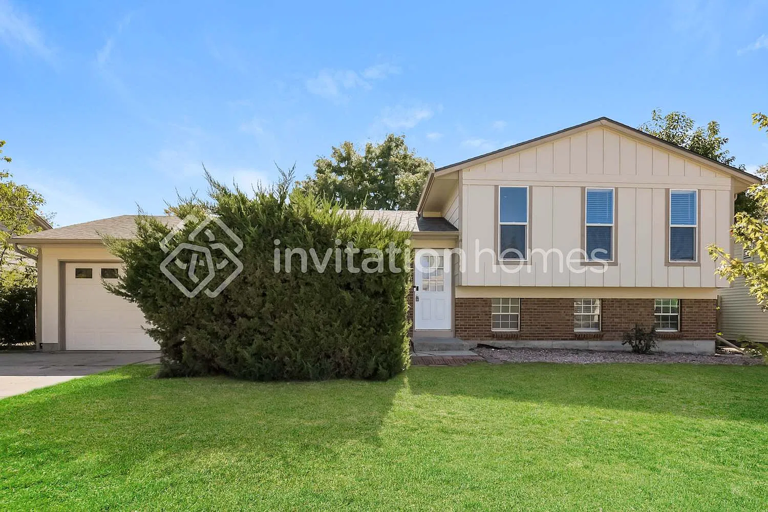 2716 W 100th Dr Denver, CO 80260 — Photo 1
