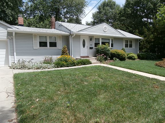 2nd image of 1112 Grandin Ave