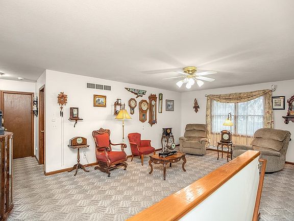 3rd image of 705 Noelwood Dr