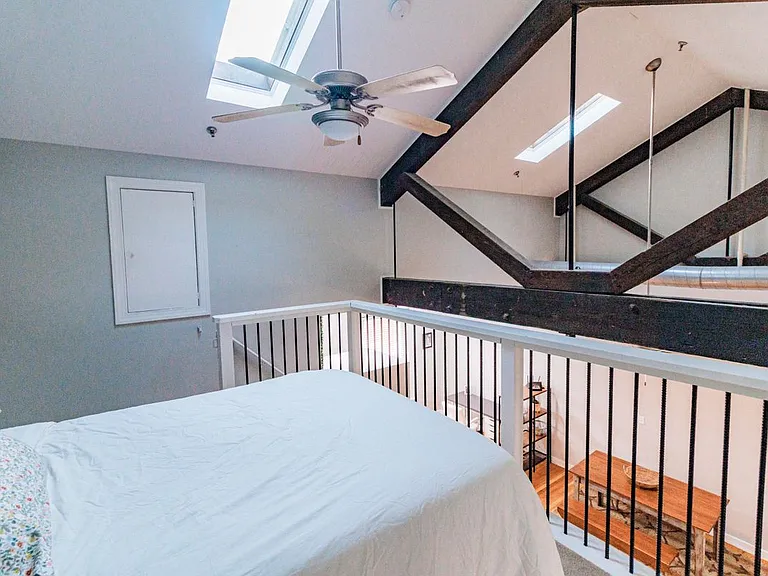 209 N 19th St #31 — Photo 27