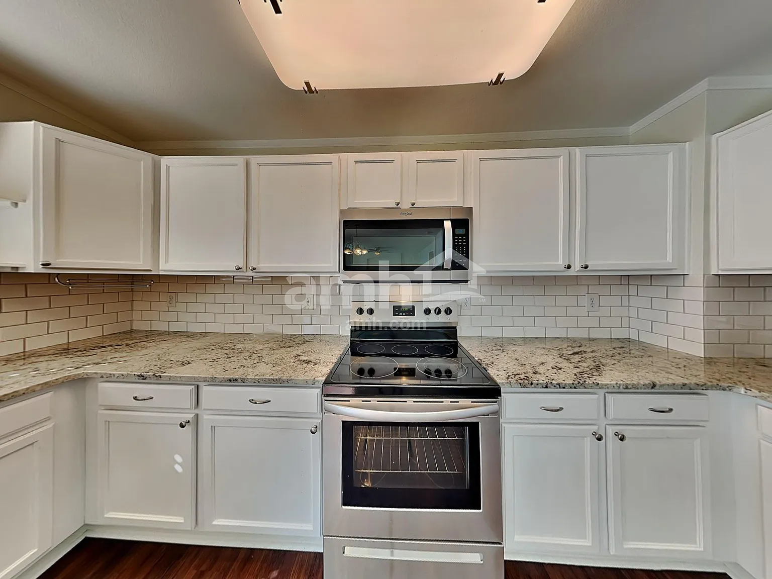 5 bed, 3.5 bath, 2468 sqft, $2,770 — Photo 3