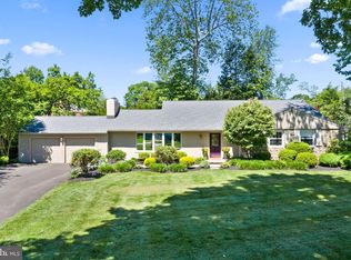 4127 Fields Dr, Lafayette Hill, PA 19444