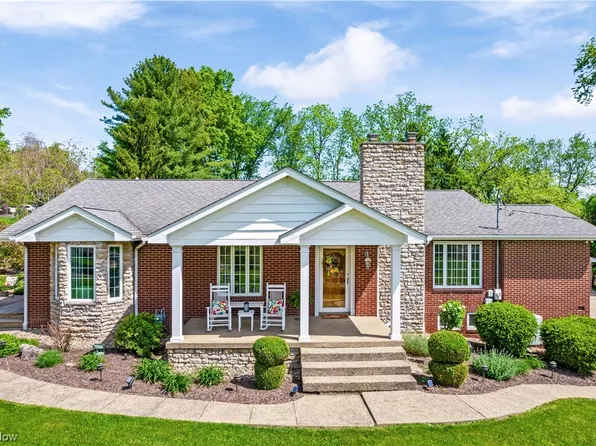 48299 National Rd W, Saint Clairsville, OH 43950