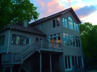 8499 Red Oak Dr, Eden Prairie, MN 55347