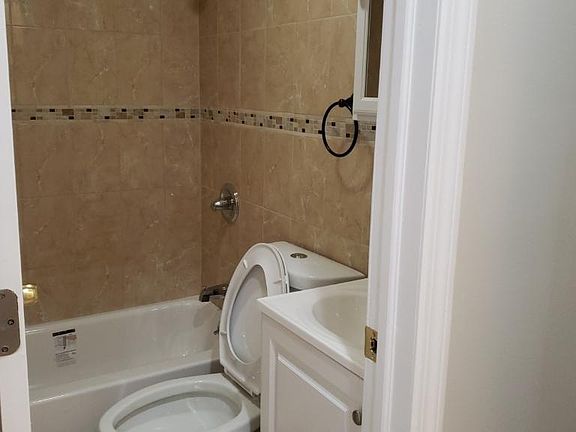 3rd image of 114-24 197th St