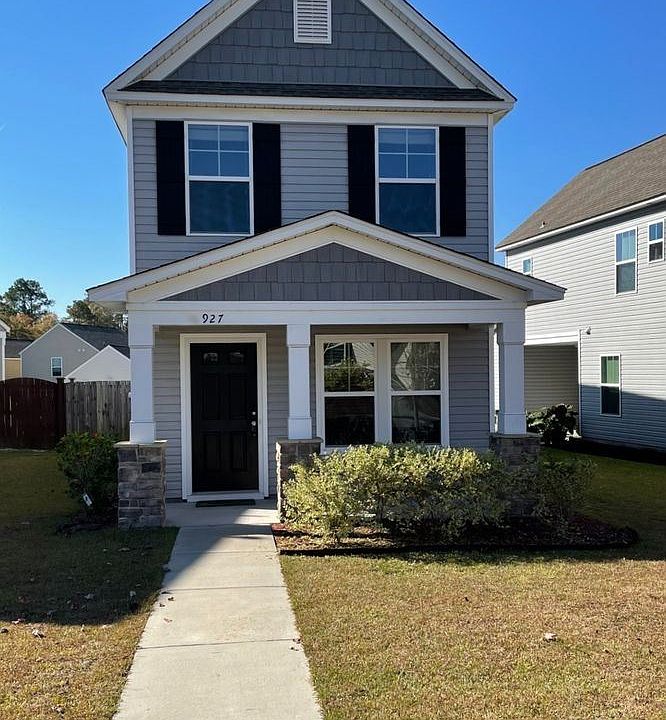 1st image of 927 Yarrow Ln