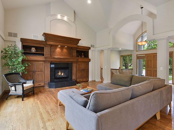 5th image of 27745 Brynmawr Pl