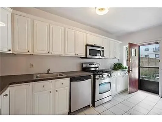 Rented by Corcoran | media 52