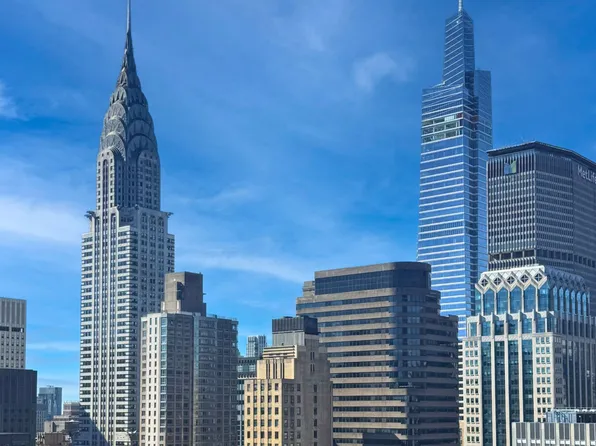 240 East 47th Street image 4 of 19